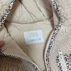 ZARA ジャケットの画像