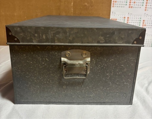 アンティークなブリキの衣装ケース（取手シルバー） (すず) 北野田の