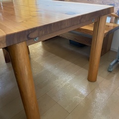 木製ダイニングテーブルとベンチお譲りしますの画像