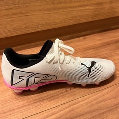 PUMA サッカースパイク　22.0センチの画像