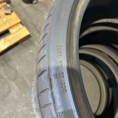 配達可!!サマータイヤ4本セット ピレリ P-ZERO 285/30ZR22 アウディ承認マーク付（AO） サマータイヤの画像