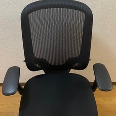 オフィスチェア オカムラ シルフィー アルミ脚（定価14万）の画像