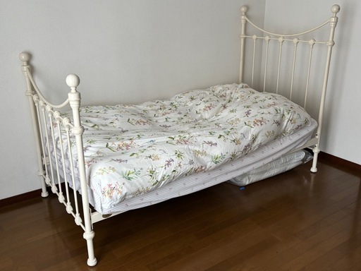 【ローラアシュレイ】ベッドフレーム