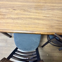 ダイニングテーブルセット　椅子付き　0円の画像
