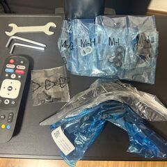 チューナーレステレビ 43型 4K テレビスタンド付きの画像