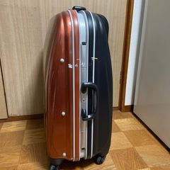 スーツケース　キャリーケースの画像