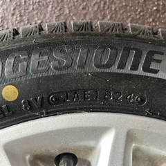 N-BOX ホンダ軽自動車　155/65R14 VRX3イボ残り有の画像