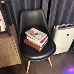 黒　チェア　椅子の画像