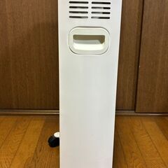 オイルヒータ　アイリスオーヤマ　IWH-1210M　ウェーブ型の画像