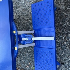 ポータブル 折りたたみ式 キャンプ ピクニック テーブル チェアセット ブルーの画像