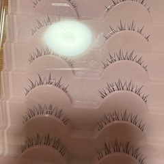 つけまつ毛(新品4個、使用済み3個) +ピンセット＋まつげ用グルーの画像