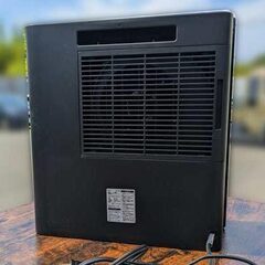 quad ファンヒーター 黒 ストーブ 人感センサー 自動スイング 2021年製の画像