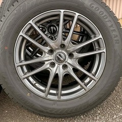 225/60R17 スタッドレスタイヤセット　アルファード　Rav4の画像