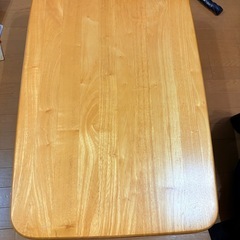 折りたたみテーブルの画像