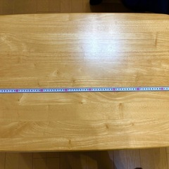 折りたたみテーブルの画像