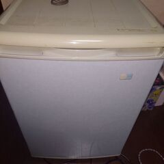 事実上０円❗無料電化製品沢山あります❗全てジャンク❗ドライヤー各種、DVDプレイヤー、冷凍庫、加湿器、レトロ照明等❗商品説明欄必読❗の画像