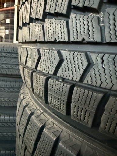 235/50r18 スタッドレス バリ溝