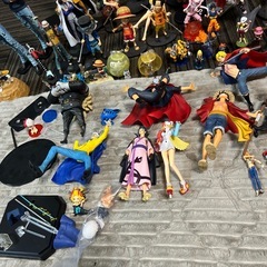 ワンピースフィギュアなどの画像