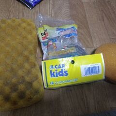 【500円】【オンライン決済可】自動車用ルームミラー、洗車シート、WAX、スポンジ、クリーナー、油膜取り類の画像