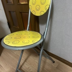 折りたたみ椅子　チェアーの画像