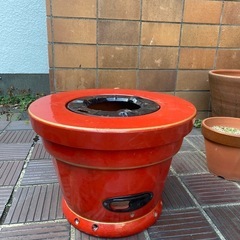 昭和レトロの練炭火鉢の画像