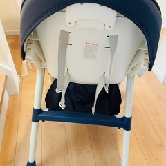 ベビーチェア　ネイビー
の画像
