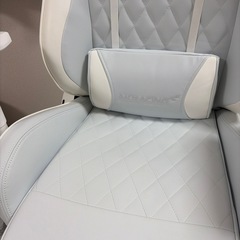AKRACING ゲーミングチェアの画像