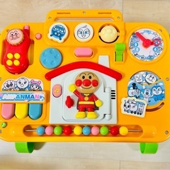 アンパンマン  よくばりテーブル　きこりのいす　セット
の画像
