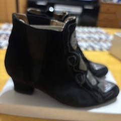 ウエスタンブーツ ショートブーツ ブラック シルバー装飾の画像