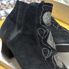 ウエスタンブーツ ショートブーツ ブラック シルバー装飾の画像