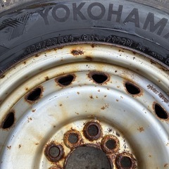 スタッドレスタイヤ、ホイールセット4本の画像