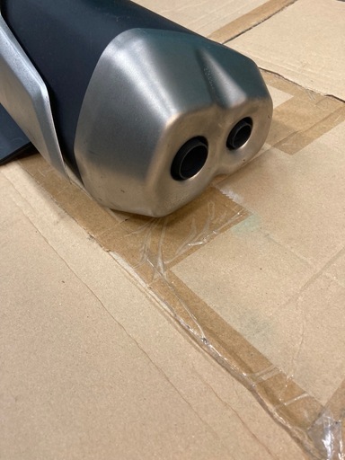 これはCBR400R（NC56）の純正サイレンサー