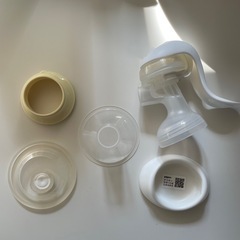 【美品】Pigeon ピジョン 母乳アシスト 手動 さく乳器 の画像