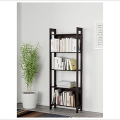 IKEA 組み立て済み本棚の画像