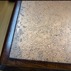 アンティークテーブルの画像