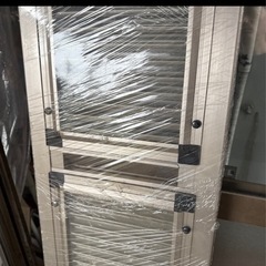 ドア用網戸。折りたたみ網網戸の画像