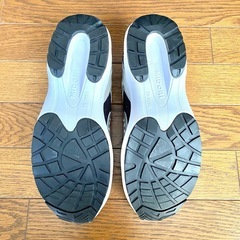 新品　安全靴　　ミドリ安全の画像