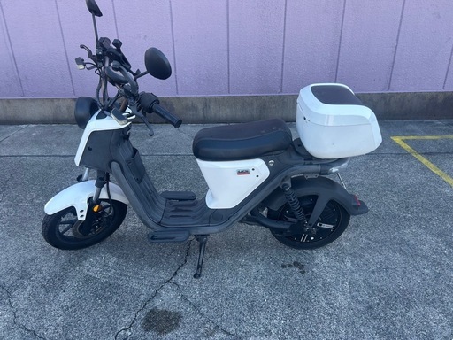 電動バイク　XEAM  NIU  PRO