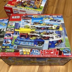 トミカ3点セット　やまのぼりドライブ・パワークレーン 建設現場・ダブルアクショントミカビル　その他トミカ多数の画像