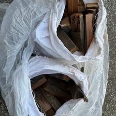 廃材、薪、キャンプ
の画像