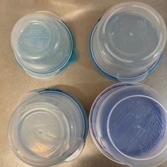 タッパー4つセットの画像