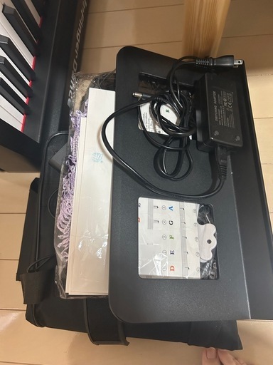 電子ピアノ 折りたたみ 88鍵盤 ポータブル セミウェイトキー付き 128つ音色 127つリズム 20つデモン Bluetooth付き