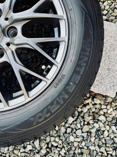 ダンロップ　スタッドレスタイヤ　195/65R15 91Q