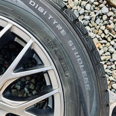ダンロップ　スタッドレスタイヤ　195/65R15 91Qの画像