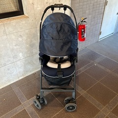 コンビ　ベビーカーの画像