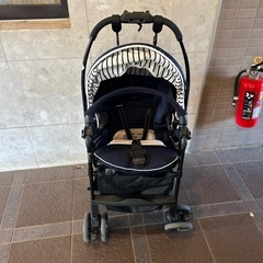 コンビ　ベビーカーの画像