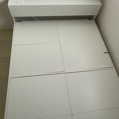 収納付き充電可能ダブルベッド（マットレスも付けられます）の画像
