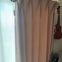 カーテンの画像