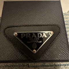 BUYMA購入　PRADA プラダ サフィアーノ レザーブローチ の画像