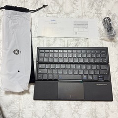 【新品未使用】キーボード 折りたたみ式 ワイヤレス bluetoothキーボードの画像